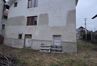 Casă cu 4 camere cu Teren 200 Mp în Central - 7