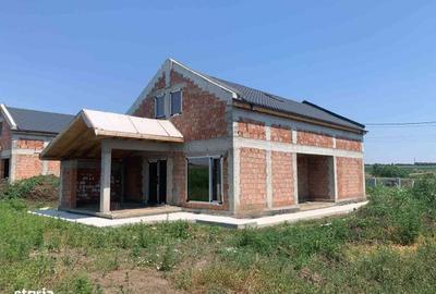 Casă cu 5 camere cu Teren 750 Mp în Aroneanu - 4