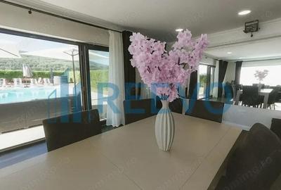 Casă cu 5 camere cu Teren 1300 Mp în Hemeiuș - 9