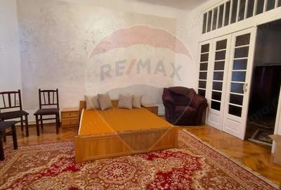 Casa cu 3 camere de vanzare in zona Centrala - 19