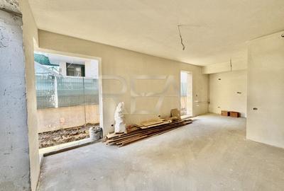 Dezvoltator 3 camere cu terasa in Centrul Orasului
