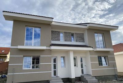 Casă cu 4 camere cu Teren 627 Mp în Moșnița Nouă - 2