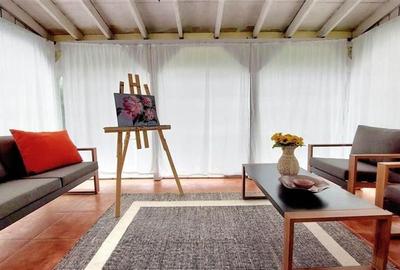 O casa mobilata, utilata, cu gradina cu posibilitate tren spre Bucuresti din Per - 10