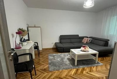 Proprietar vinde apartament 3 camere in Oradea - 1