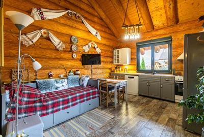 Doua case in stil canadian - confort modern intr-un cadru natural - 11