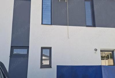 Casă cu Teren 350 Mp în Central - 10