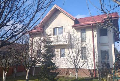 Casă cu 4 camere în Central - 7