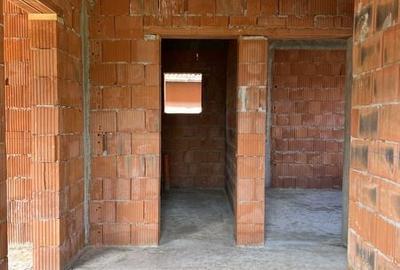 Casă cu 2 camere cu Teren 79 Mp în Biharia - 6