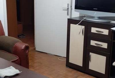 Apartament cu 2 camere decomandat în Orșova - 3