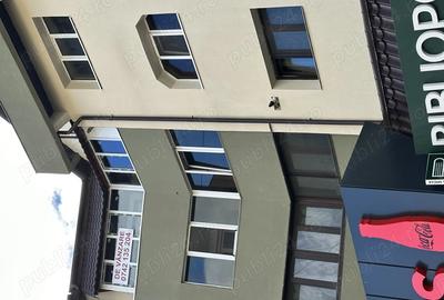 Apartament cu 4 camere decomandat în Târgu Neamț - 8