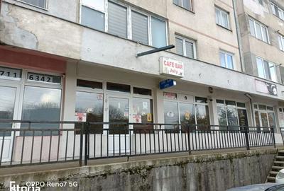 Spațiu comercial, de 40 mp, în Central - 3