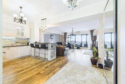 Apartament cu 3 camere decomandat, mobilat în Central