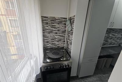 Garsonieră decomandată, mobilată în Micro IV - 9