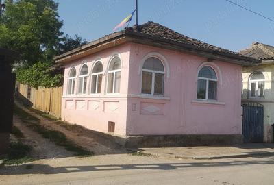 Casă cu 5 camere cu Teren 220 Mp în Ostrov - 6