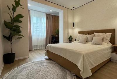 Apartament cu 3 camere decomandat în Giurgiului - 2