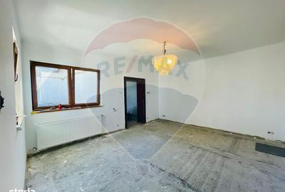 Casă cu 4 camere în Calea Dumbrăvii - 1