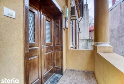 Casă cu 10 camere cu Canalizare în Centrul Istoric - 5