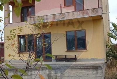 Casă cu 5 camere cu Teren 570 Mp în Săftica - 18