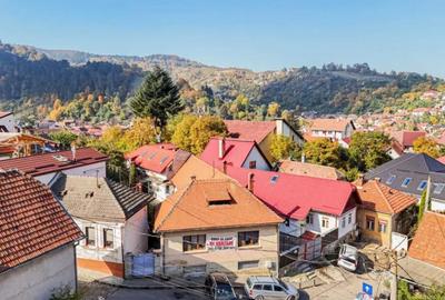 Apartament cu 3 camere decomandat în Schei - 2