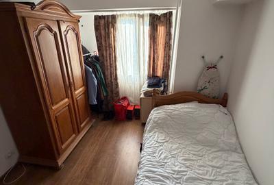 Apartament cu 5 camere decomandat în Calea Călărașilor - 9