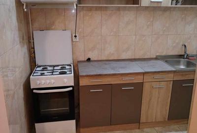 Inchiriez locuin?a formata din 2 camere situata la parterul unui bloc. - 3