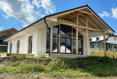 Casa Ultramoderna pe un singur nivel in Livezeni - 1