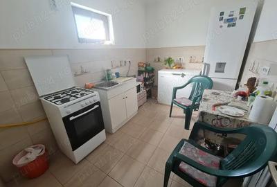 Casă cu 5 camere cu Teren 181 Mp în Chercea - 2