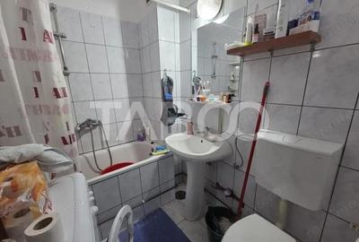 Apartament cu 3 camere semidecomandat în Central - 4