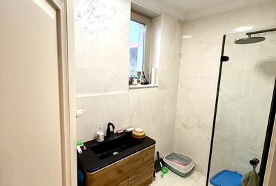 Casă cu 8 camere cu Teren 560 Mp în Central - 14