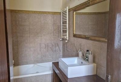 Apartament cu 2 camere semidecomandat, mobilat în P-ța Maria