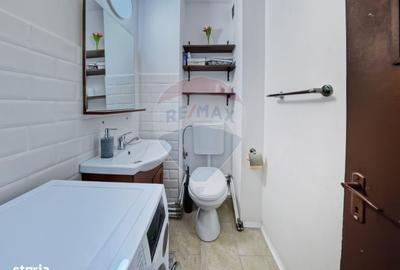 Apartament cu 4 camere decomandat în Central - 2