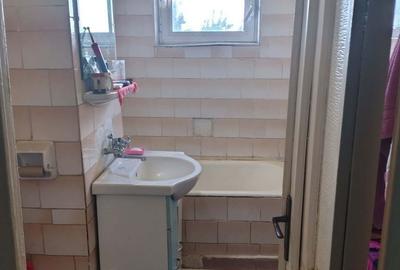 Apartament cu 3 camere semidecomandat în Central - 6