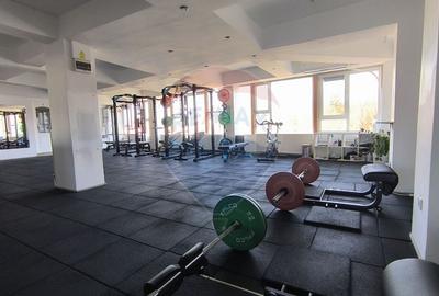 Spațiu comercial, de 202.35000610352 mp, în Central - 11