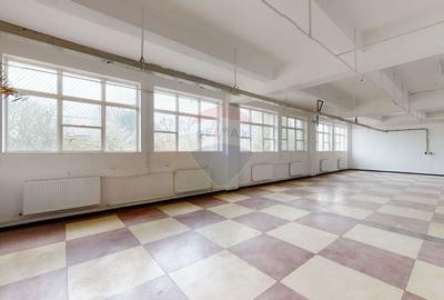 Spațiu comercial, de 150 mp, în Străulești