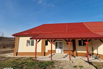 Casă cu 4 camere cu Teren 1000 Mp în Apahida