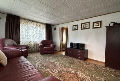 Casă cu 4 camere în Central - 1