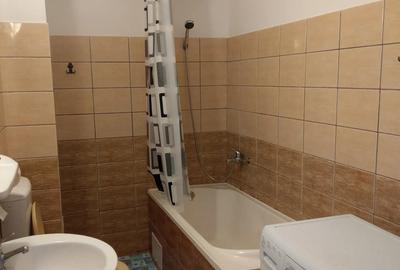 Garsonieră decomandată în Traian