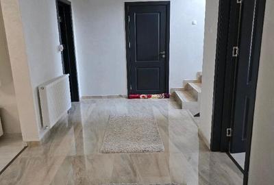 Vila D+P+M, Zona -Episcopia, teren 513 mp, lux, SC-310 , garaj, gaz - 27