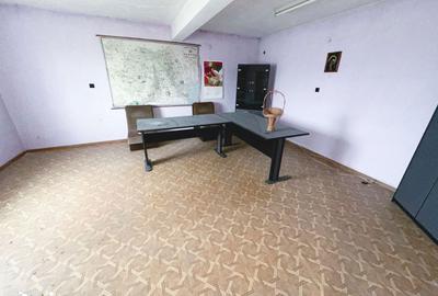 Spațiu comercial, de 2,272 mp, în Central - 3