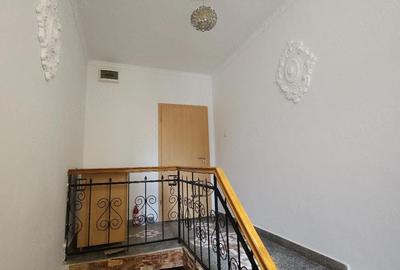 Casă cu 3 camere cu Canalizare în Girocului