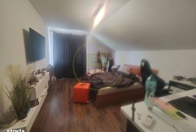 Casă cu 4 camere în Central - 1