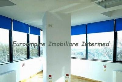 De inchiriat spatiu comercial zona GARA - 16