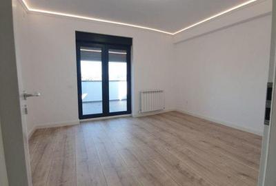 Spațiu comercial, de 80 mp, în Muncii - 5