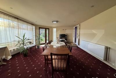 Casă cu 6 camere cu Teren 2500 Mp în Central - 2