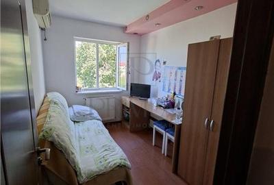 Apartament cu 4 camere semidecomandat, mobilat în Tipografilor - 2
