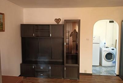 Garsonieră decomandată în Central - 2