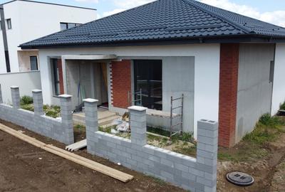 Casă individuală cu 4 camere cu Teren 400 Mp în Central - 12