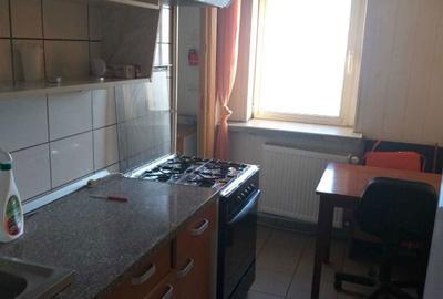 Apartament cu 2 camere decomandat în Popa Șapcă - 3