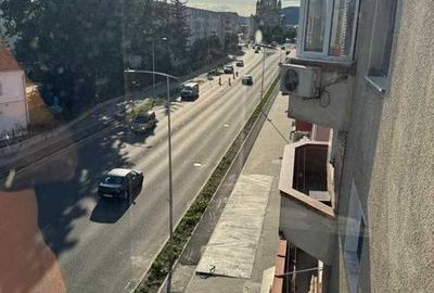 Apartament cu 2 camere decomandat în Central - 1