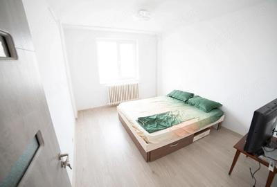 Apartament cu 3 camere semidecomandat în Tei - 1